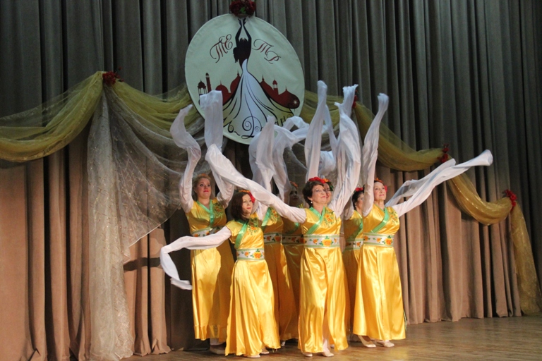 Китайскаий танец с рукавами 14-летие Театра восточного танца Аль-Джана