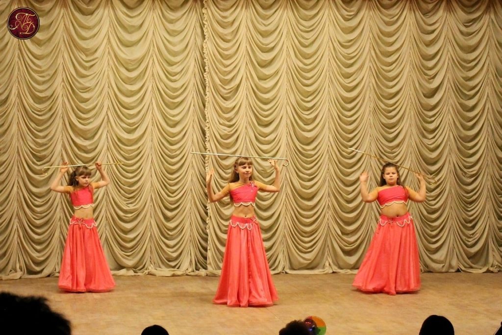 восточные танцы ТВТ "Аль-Джана": концерт для ветеранов - детский саиди