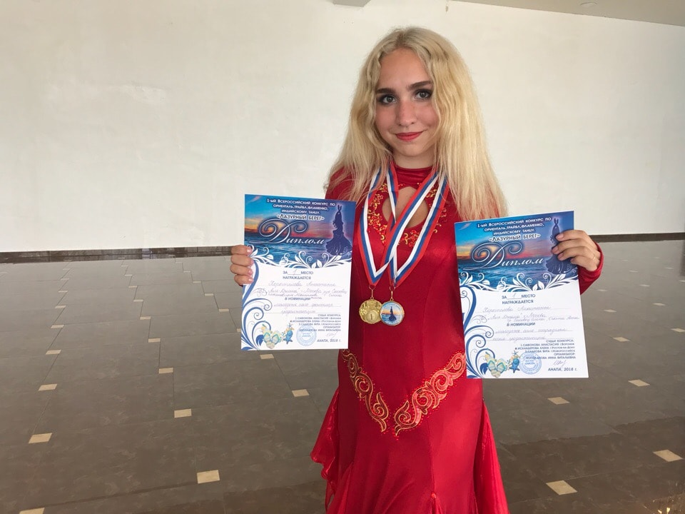 восточные танцы Аль-Джана "Лазурный берег" Настя дважды золотой призер